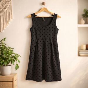 Thyme Maternity Black Sleeveless Scoop Neck Midi Sundress Size Small